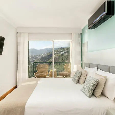 Formosa I By An Island Funchal (Madeira)